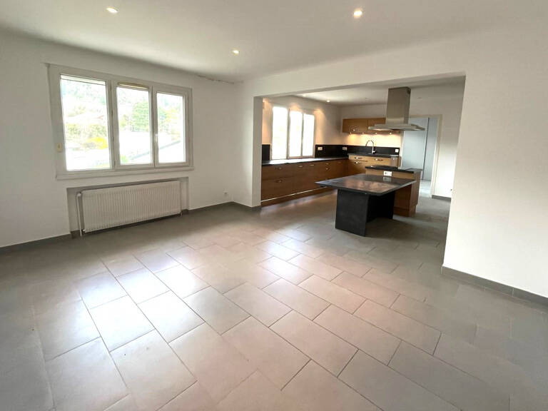 Superbe appartement lumineux de 140 m2    Oyonnax — photo 1