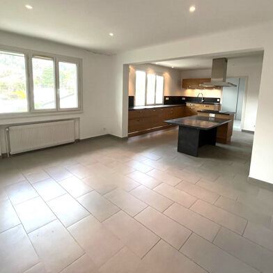 Appartement 4 pièces 179000 €