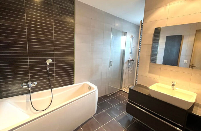 Superbe appartement lumineux de 140 m2    Oyonnax — photo 5