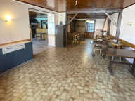 Local Commercial à Louer   Ancien Restaurant   Centre-Bourg — photo 2