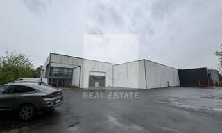 Commerce  1580 m² à louer à Civrieux-d'Azergues (69380)