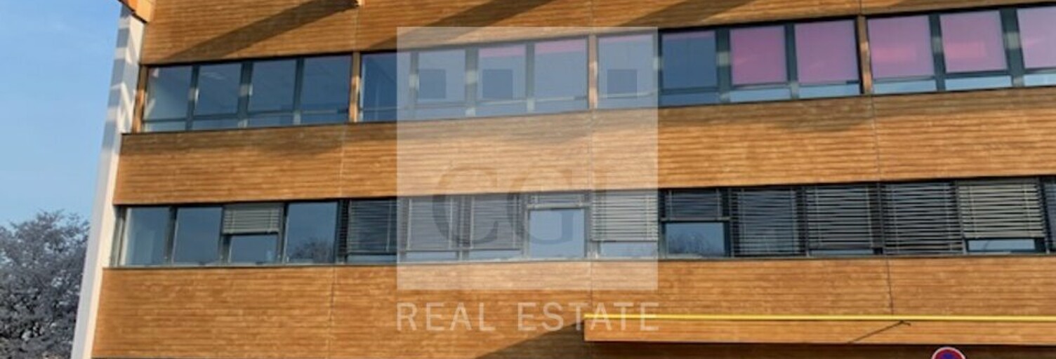 Bureau  305 m² à louer à Saint-Priest (69800)