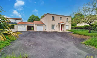 Maison 8 Pièces 191 m² à vendre à Montaigu-Vendée (85600)