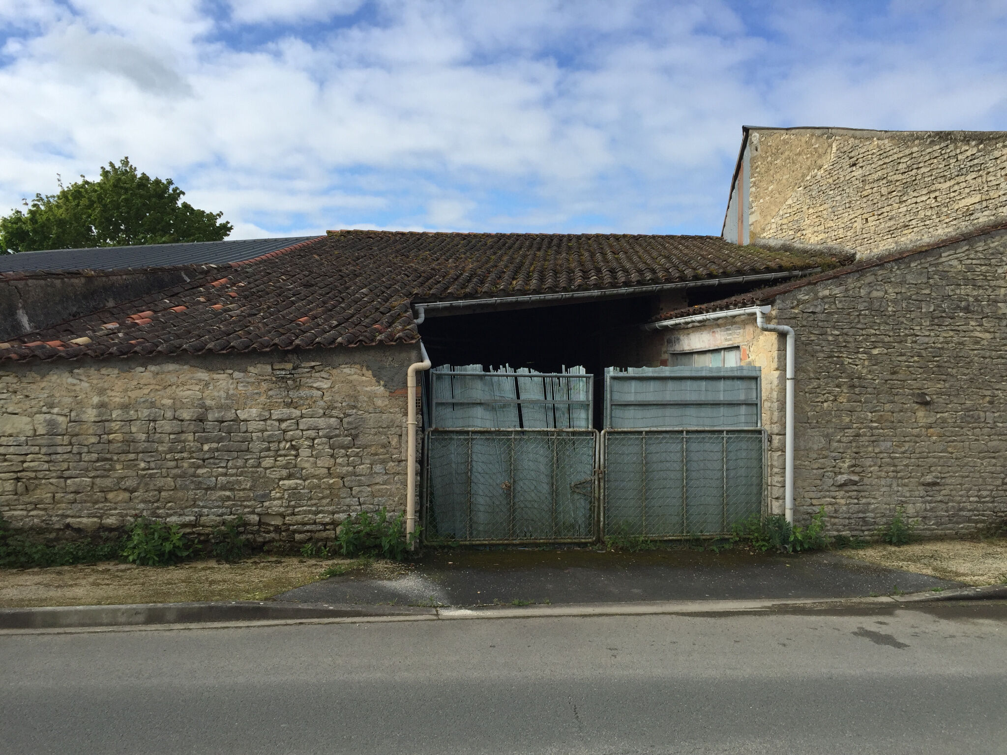 Villa / Maison  T1 à vendre Courçon 17170