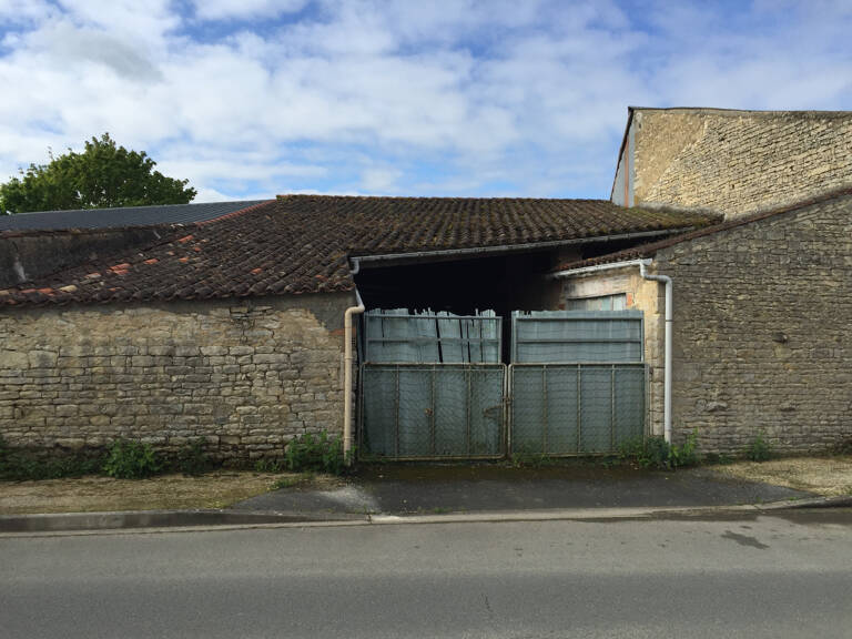 COURCON ( angiré) — photo 1