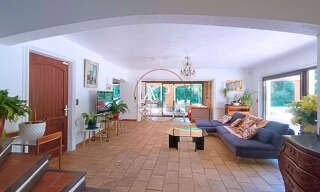 Maison 8 Pièces 250 m² à vendre à Callian (83440)