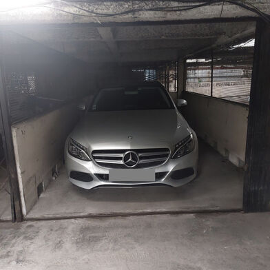 Garage  71500 €
