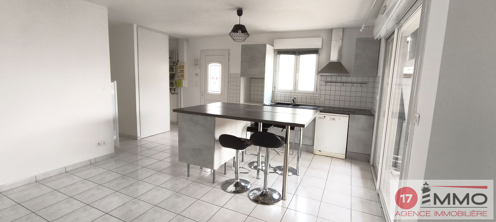 Villa / Maison  T4 à vendre Croix-Chapeau 17220