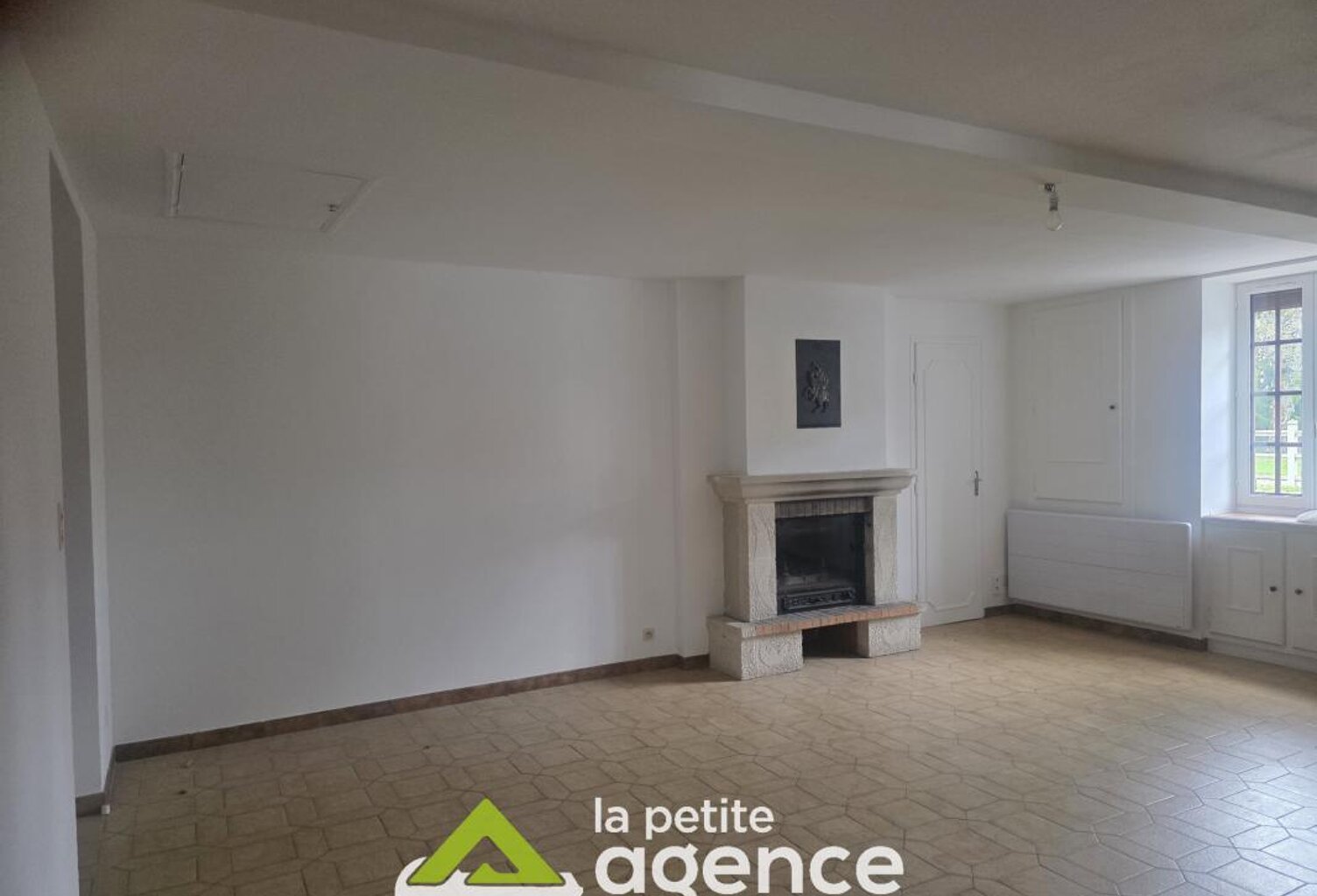 BAUGY: Maison T4 de 77.24 m2 sur un terrain clos et arboré d — photo 1