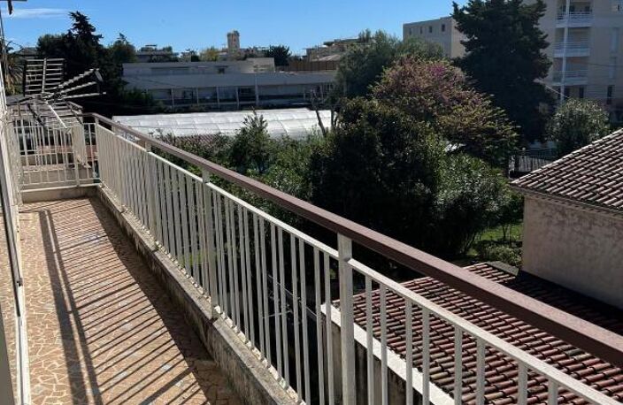 Appartement À Vendre — photo 3