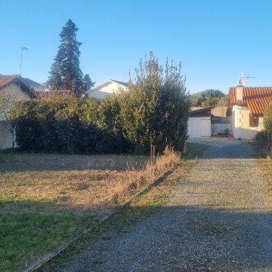 Terrain  220000 €