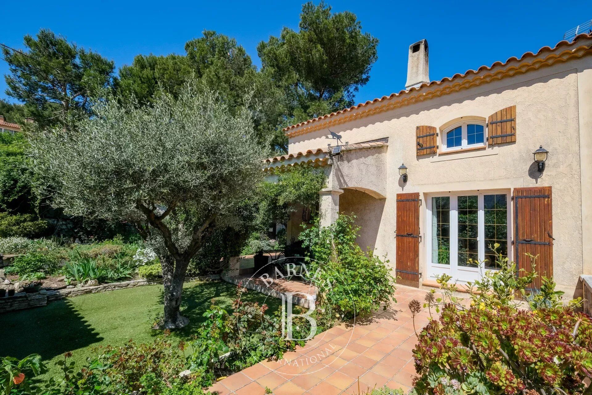 Villa / Maison 5 pièces  à vendre Marseille 9eme 13009