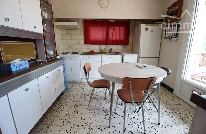 A vendre une villa sur un beau terrain boisé avec une source — photo 4
