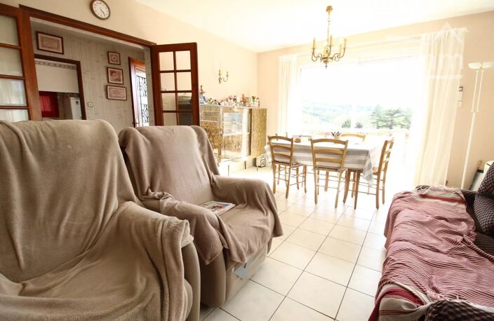 A vendre une villa sur un beau terrain boisé avec une source — photo 5