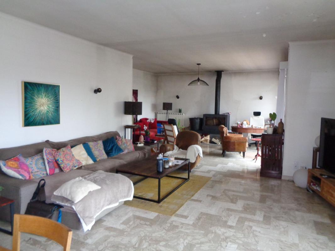 Photo Toulon est - vaste villa avec t3 independant garage  piscine ... image 4/4