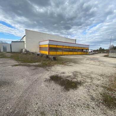 Local industriel  369000 €