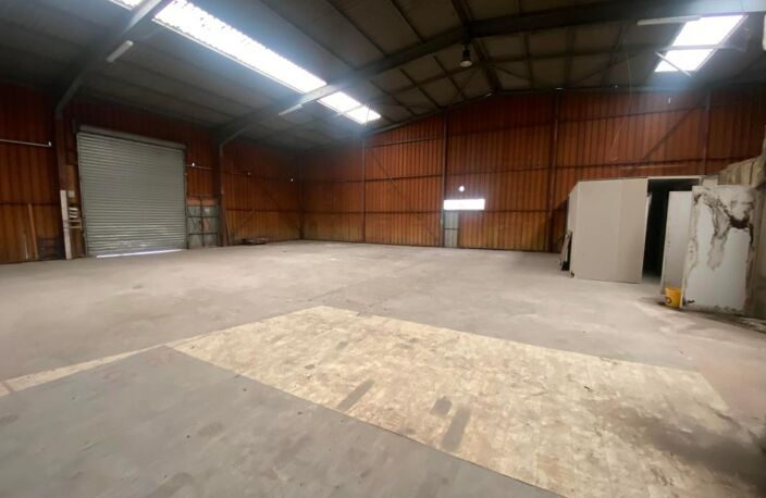 Bien Commercial À Vendre — photo 2