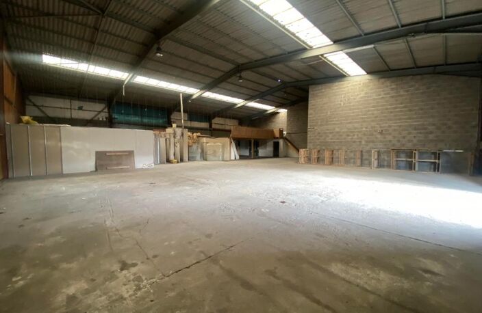 Bien Commercial À Vendre — photo 3