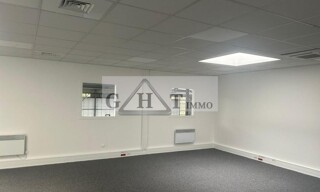 Bureau  100 m² à louer à Saint-Maurice (94410)