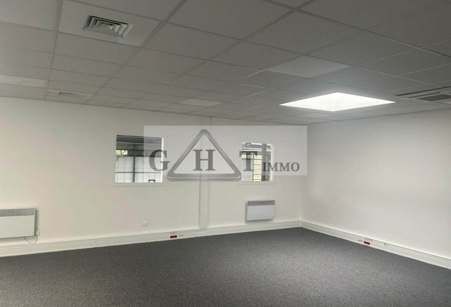 BUREAUX 65 M² A LOUER SAINT MAURICE — photo 1