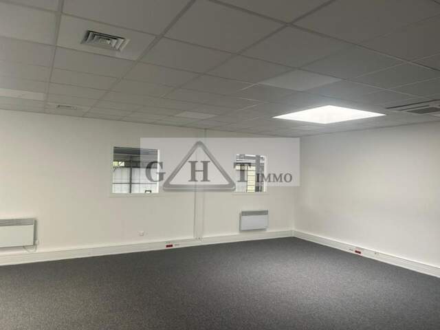 BUREAUX 65 M² A LOUER SAINT MAURICE — photo du bien