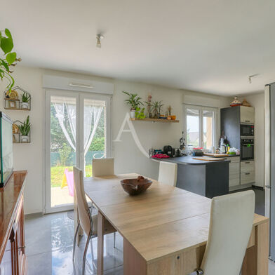 Maison 4 pièces 300000 €