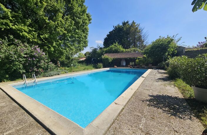 Maison de 210m² avec studio indépendant sur 1612m² — photo 2