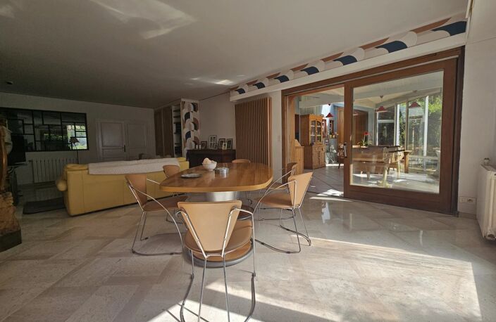 Maison de 210m² avec studio indépendant sur 1612m² — photo 5