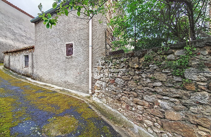 MAISON DE VILLAGE A RENOVER ENTIEREMENT — photo 3