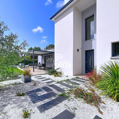 Maison 6 pièces 749000 €