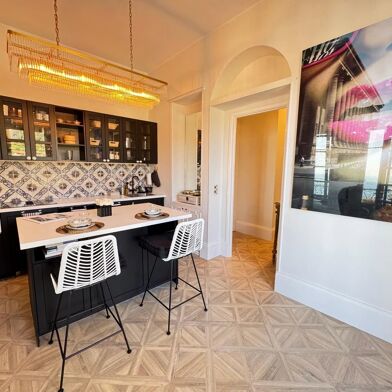 Appartement 2 pièces 4200 €