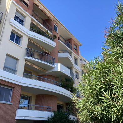 Appartement 4 pièces 1305 €