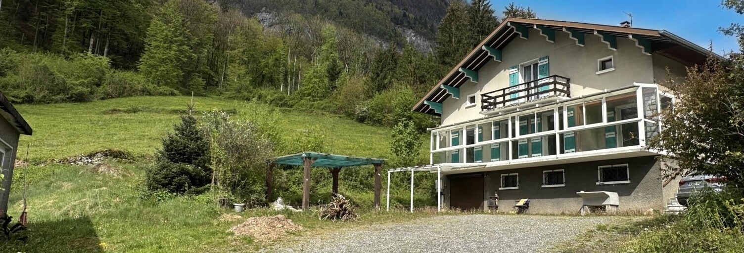 Maison 8 Pièces 170 m² à vendre à Magland (74300)