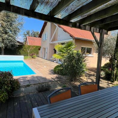 Maison 9 pièces 849000 €