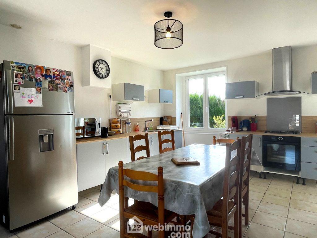 Photo Corps de ferme - 98m² - Braye-Sous-Faye image 3/4