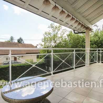 Appartement 5 pièces 639000 €