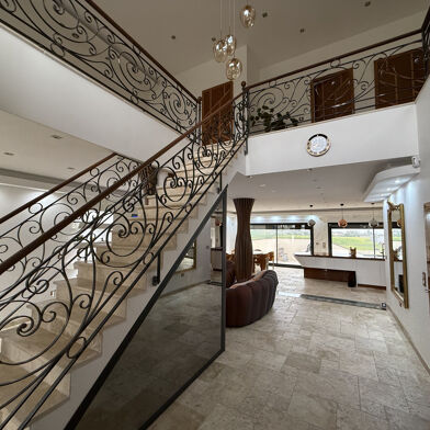 Maison 6 pièces 599000 €