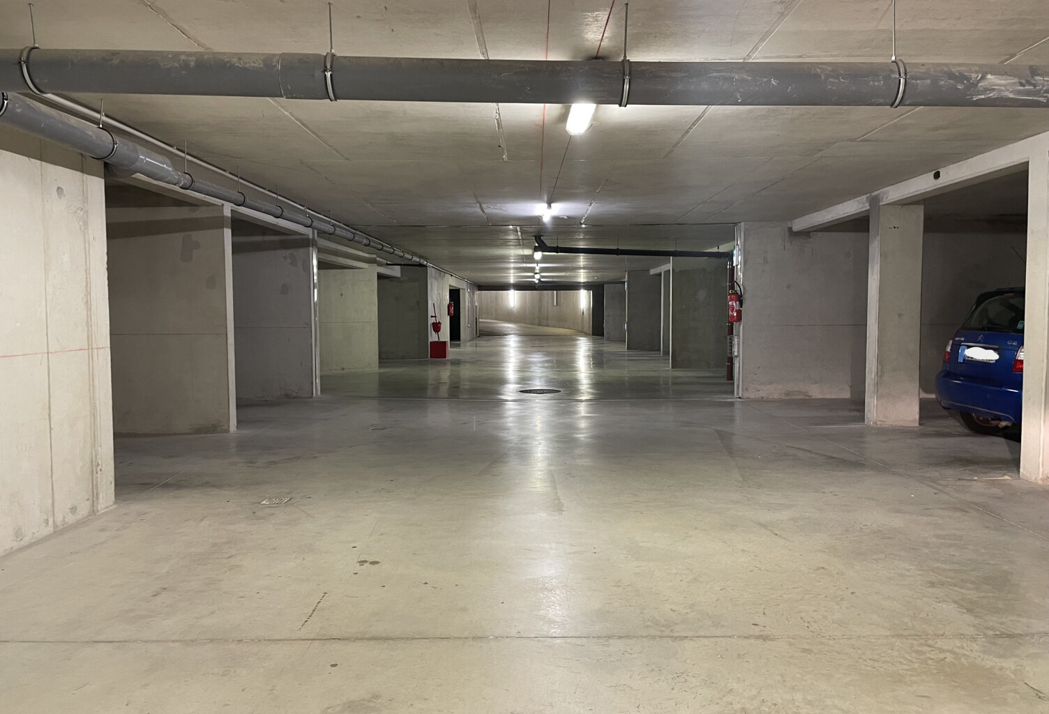 A vendre place de stationnement en sous-sol avec possibilité d'achat de lot Aix-en-provence — photo 1