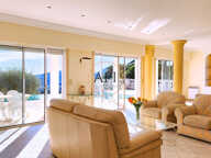 Splendide villa avec piscine offrant une vue imprenable — photo 2