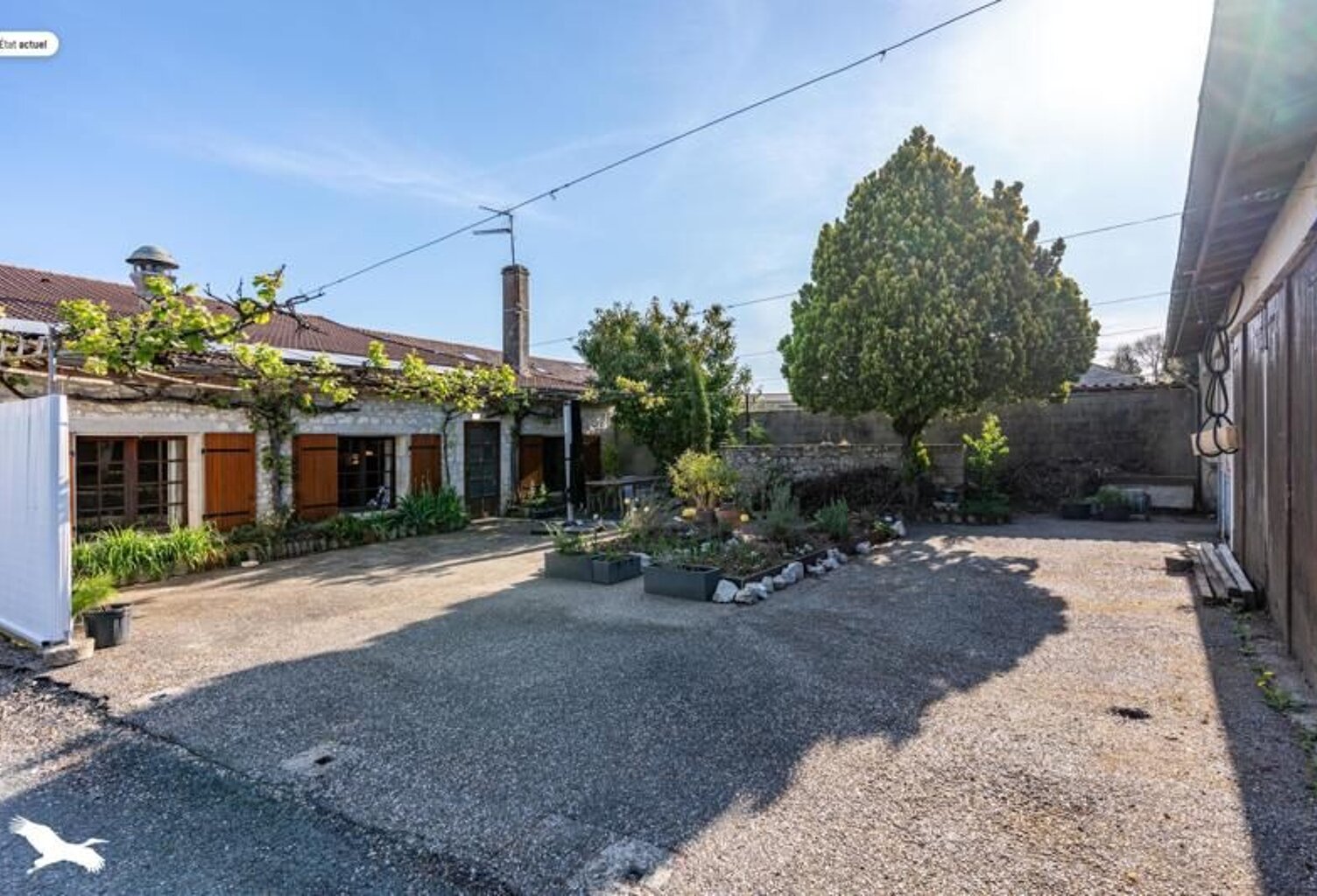 Maison en pierre de 9 pièces principales — photo 1