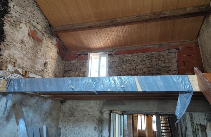 Maison en pierre de 4 pièces principales — photo 2