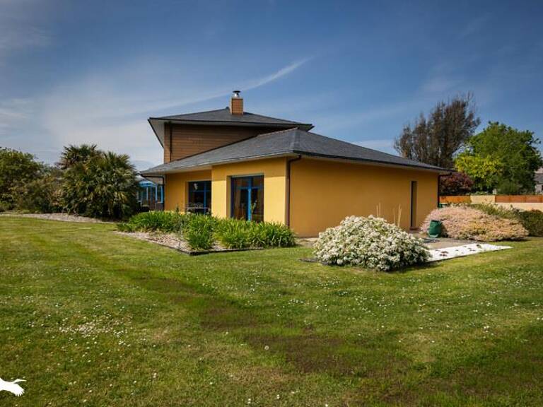Contemporaine de 7 pièces principales — photo 1