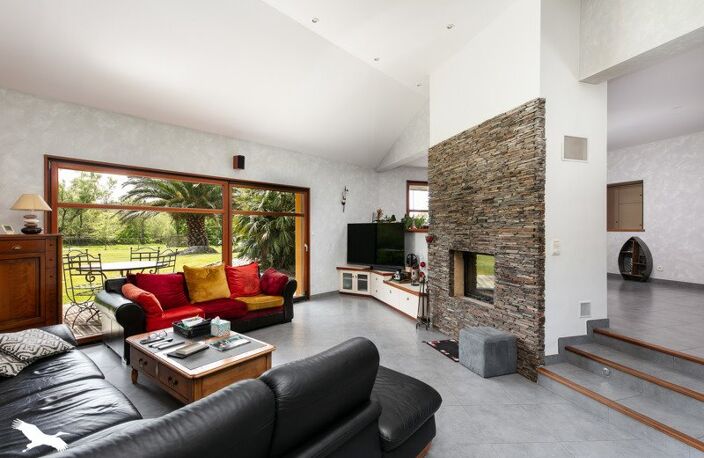 Contemporaine de 7 pièces principales — photo 3