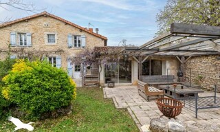 Maison 6 Pièces 260 m² à vendre à La Rochefoucauld-en-Angoumois (16110)