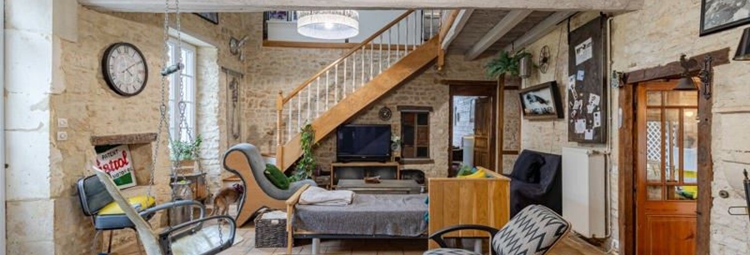 Maison 6 Pièces 260 m² à vendre à La Rochefoucauld-en-Angoumois (16110)