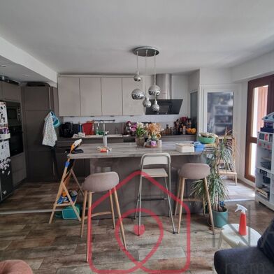 Appartement 4 pièces 270000 €