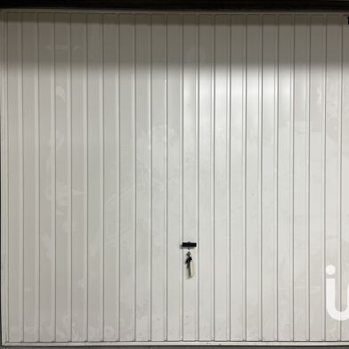 Garage  25000 €