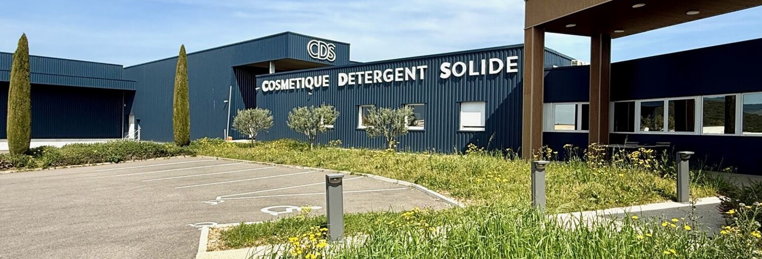 Commerce  2054 m² à vendre à Malataverne (26780)