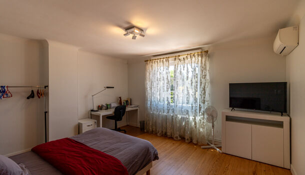 Villa / Maison 7 pièces  à vendre Fontcouverte 17100