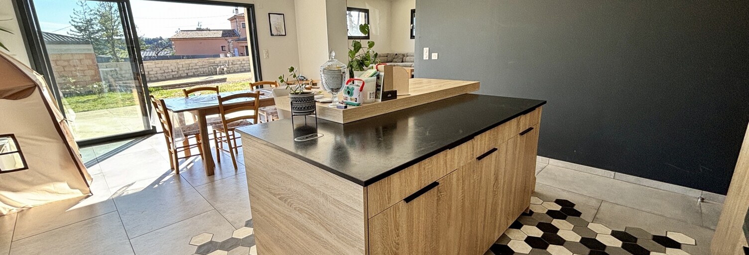 Maison 5 Pièces 126 m² à vendre à Ucel (07200)